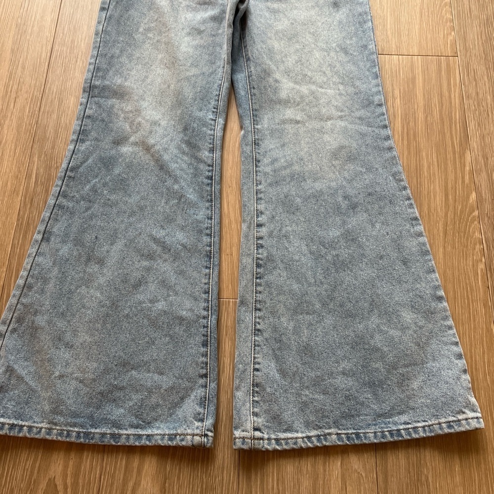 Edikted Wide Leg flare Women's Jeans Size Small - Picture 3 of 4